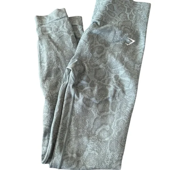 Two Pairs of gymshark Patterned Leggings- S - Picture 3 of 5